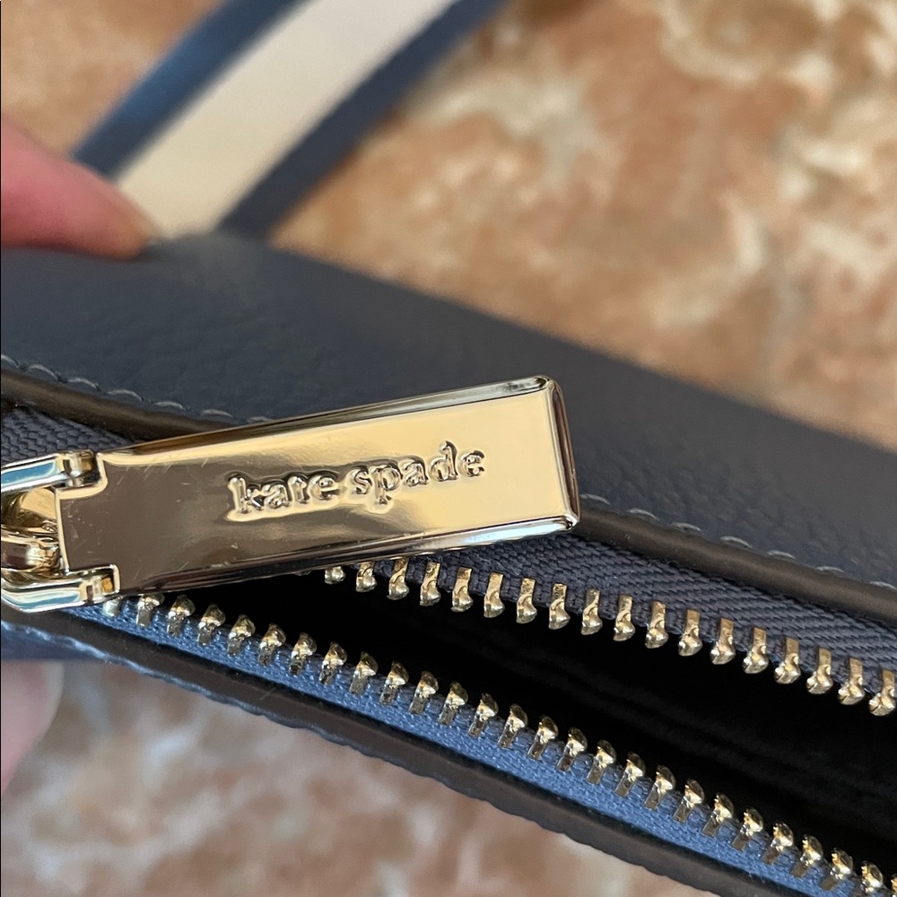 NWT Kate Spade Emma Large Crossbody - Picture 5 of 8